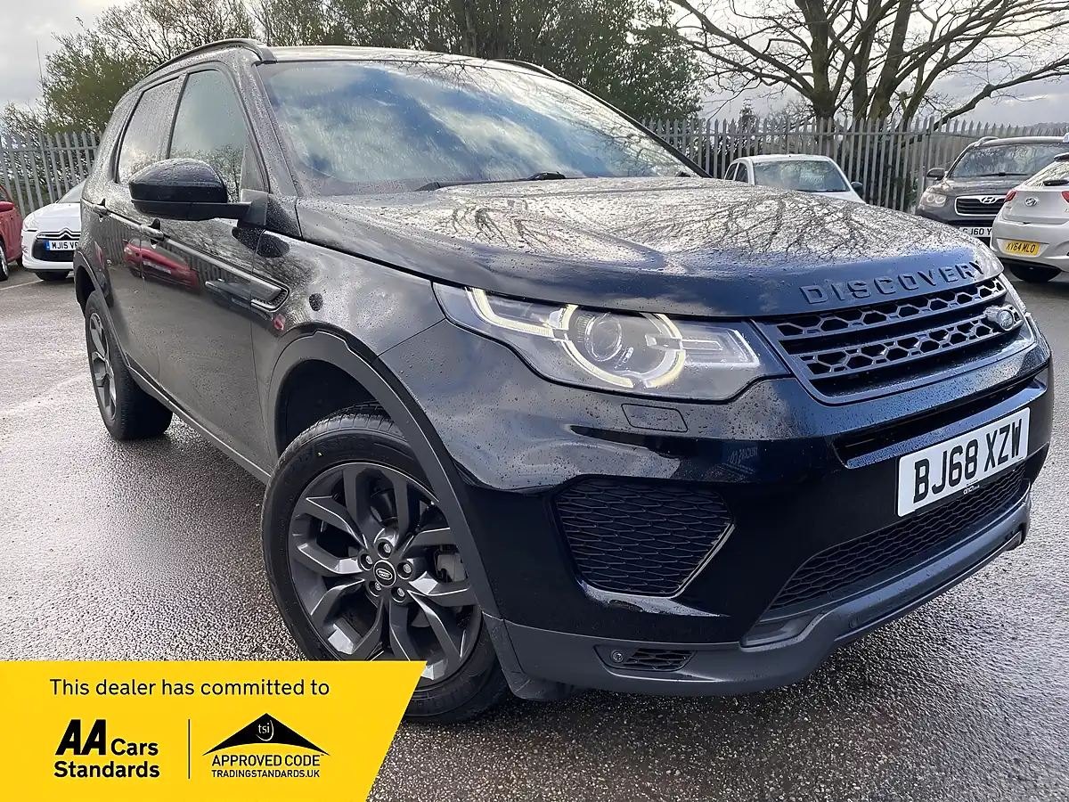 Used 2018 Land Rover Discovery Sport Landmark Black - Front View