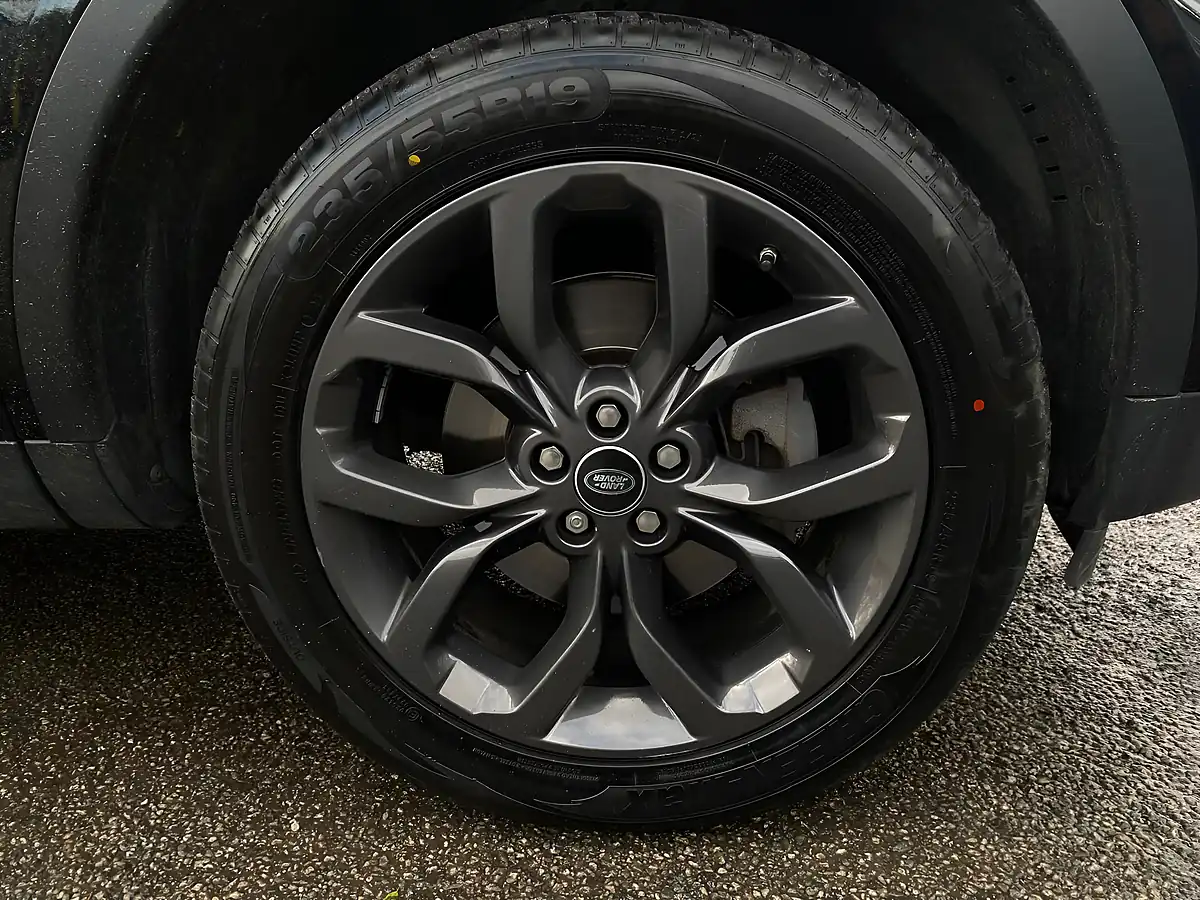 Used 2018 Land Rover Discovery Sport Landmark Black - Interior and Exterior details 14