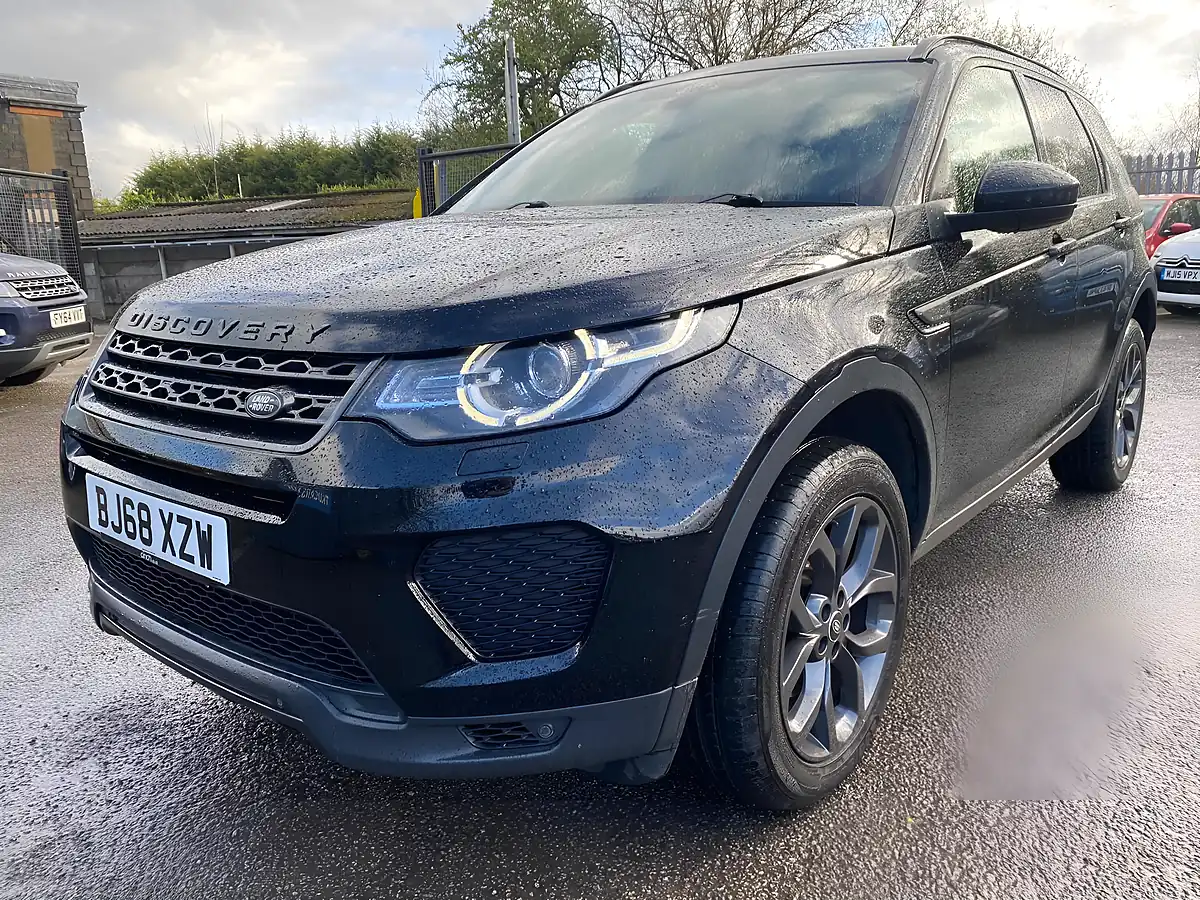 Used 2018 Land Rover Discovery Sport Landmark Black - Interior and Exterior details 3