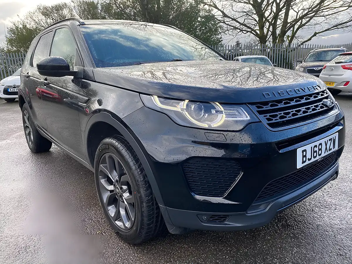Used 2018 Land Rover Discovery Sport Landmark Black - Interior and Exterior details 9