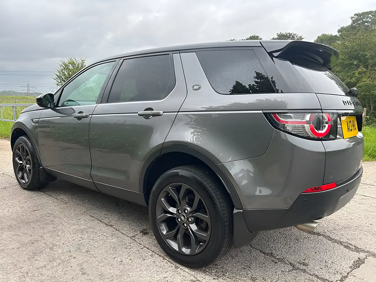 Used 2018 Land Rover Discovery Sport Landmark Grey - Interior and Exterior details 12