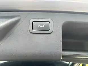 Used 2018 Land Rover Discovery Sport Landmark Grey - Interior and Exterior details 14