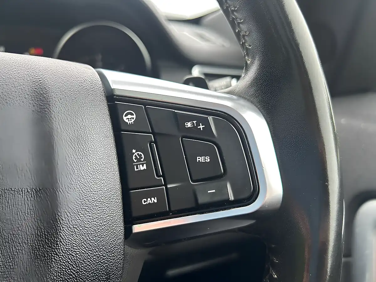 Used 2018 Land Rover Discovery Sport Landmark Grey - Interior and Exterior details 18