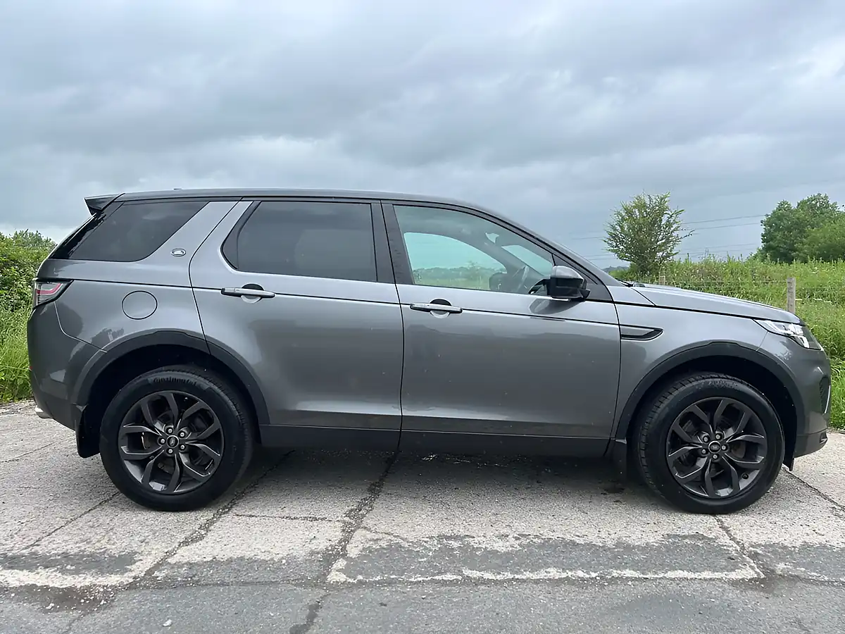 Used 2018 Land Rover Discovery Sport Landmark Grey - Interior and Exterior details 2