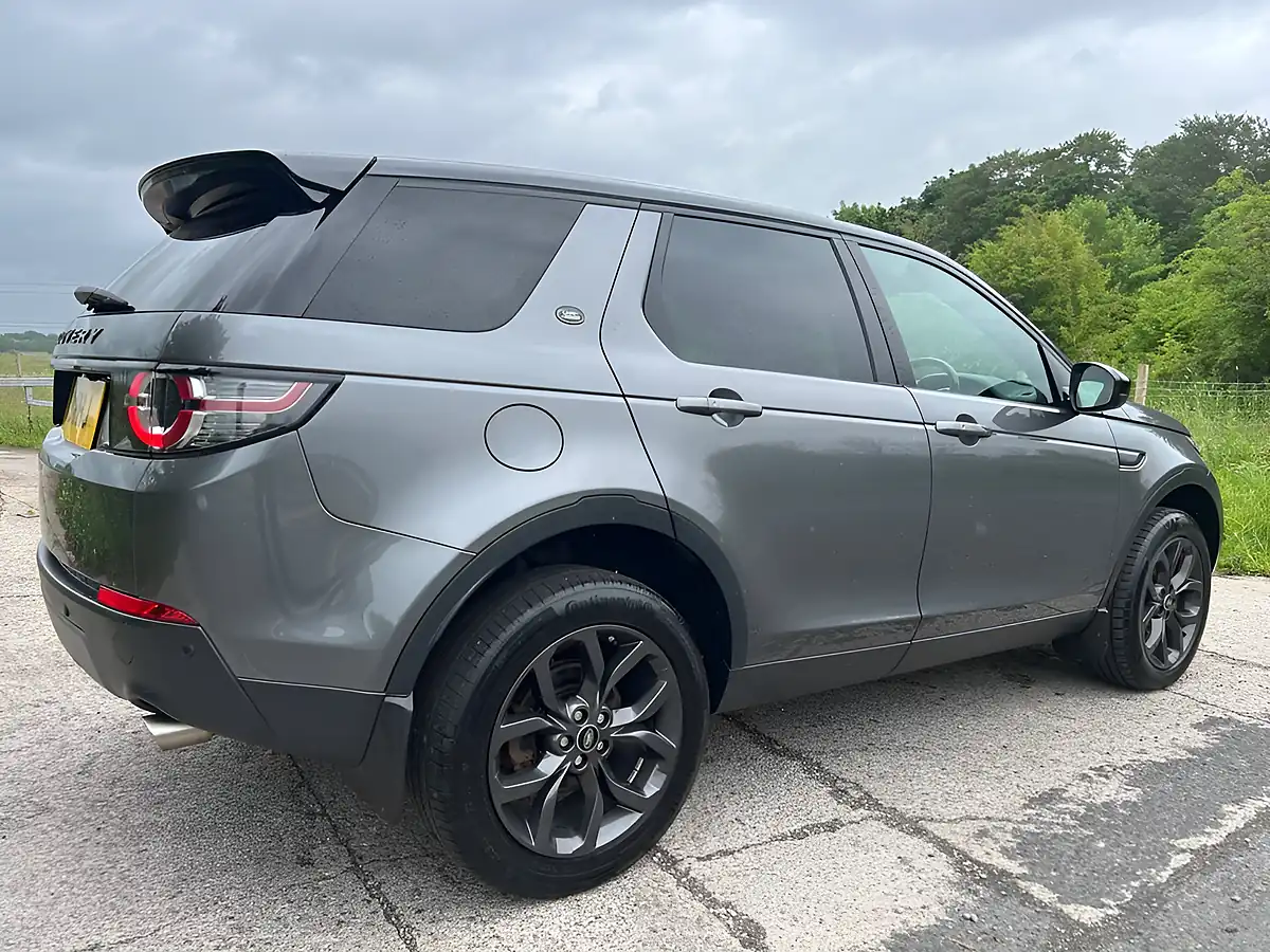Used 2018 Land Rover Discovery Sport Landmark Grey - Interior and Exterior details 3