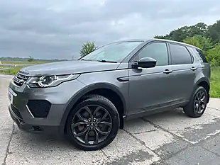 Used 2018 Land Rover Discovery Sport Landmark Grey - Interior and Exterior details 4