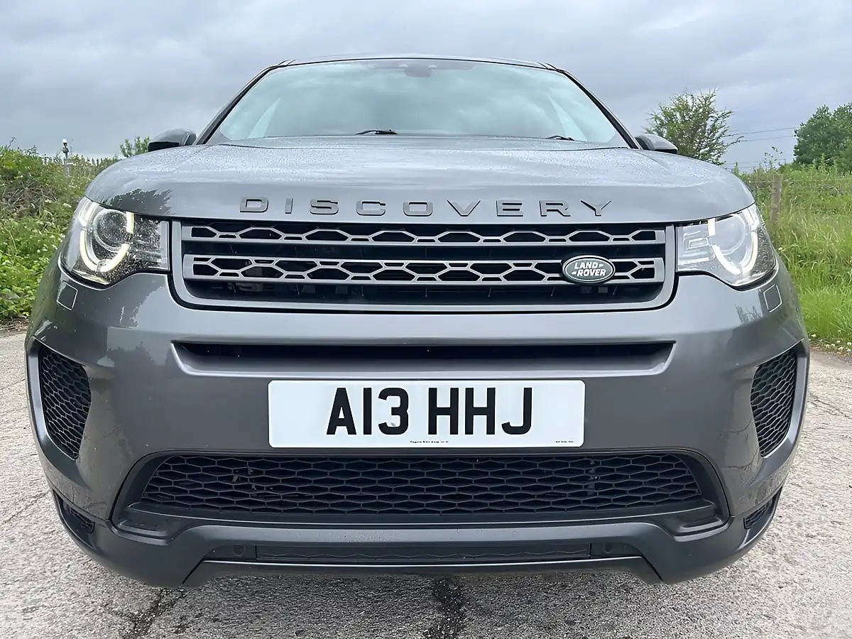 Used 2018 Land Rover Discovery Sport Landmark Grey - Interior and Exterior details 7