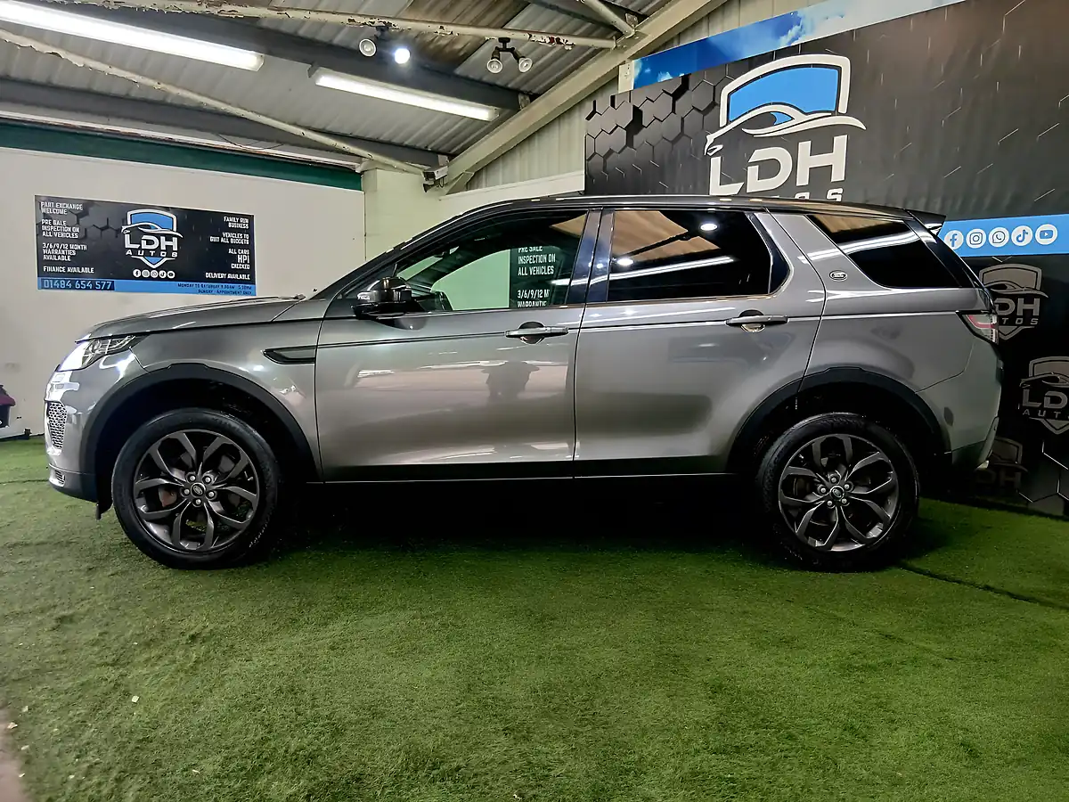 Used 2018 Land Rover Discovery Sport Landmark Grey - Interior and Exterior details 2