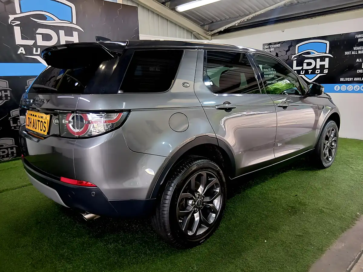 Used 2018 Land Rover Discovery Sport Landmark Grey - Interior and Exterior details 5