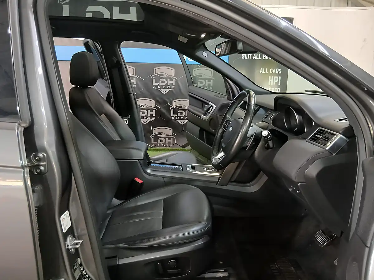 Used 2018 Land Rover Discovery Sport Landmark Grey - Interior and Exterior details 7