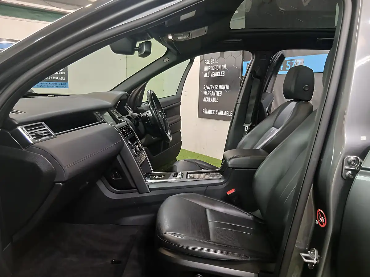 Used 2018 Land Rover Discovery Sport Landmark Grey - Interior and Exterior details 8