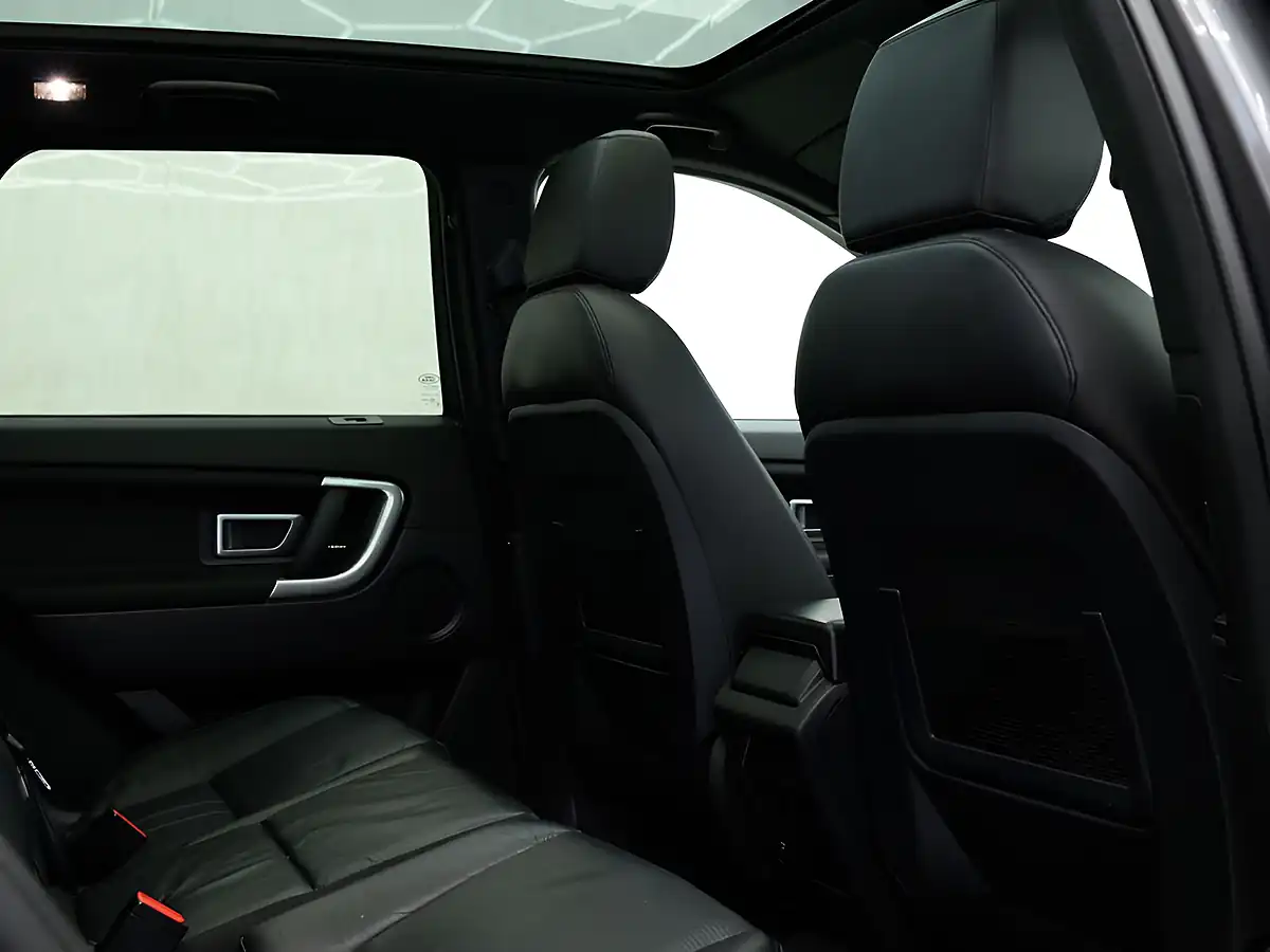 Used 2018 Land Rover Discovery Sport Landmark Grey - Interior and Exterior details 12