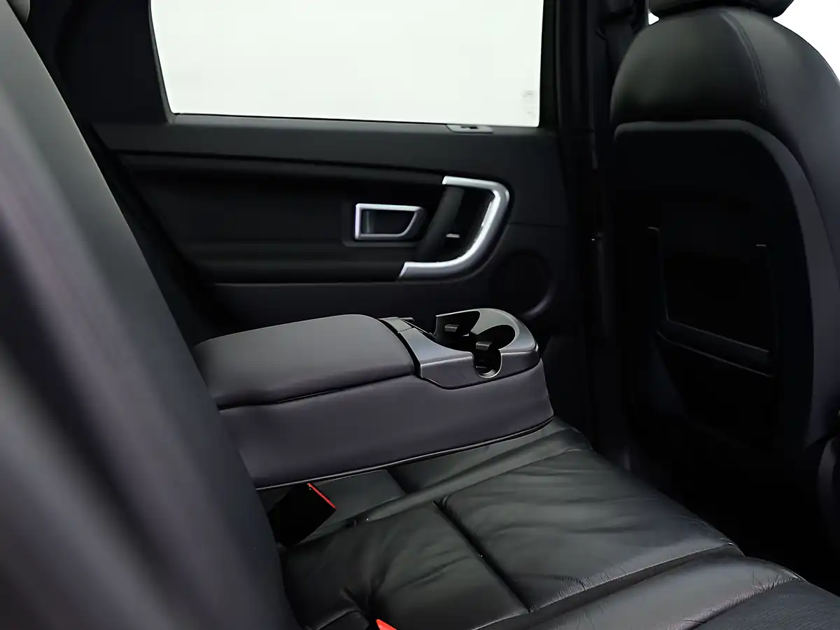 Used 2018 Land Rover Discovery Sport Landmark Grey - Interior and Exterior details 13