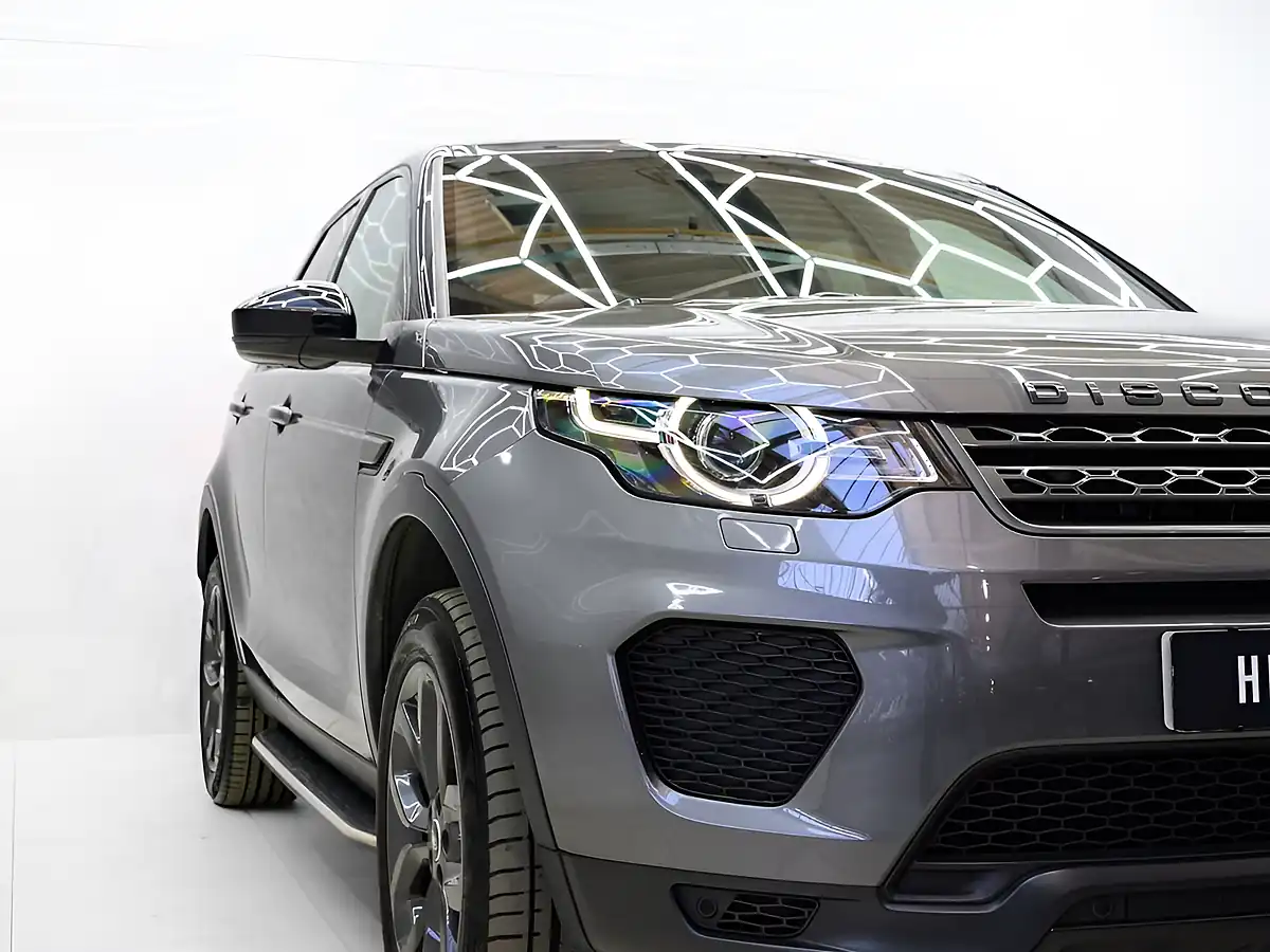 Used 2018 Land Rover Discovery Sport Landmark Grey - Interior and Exterior details 6