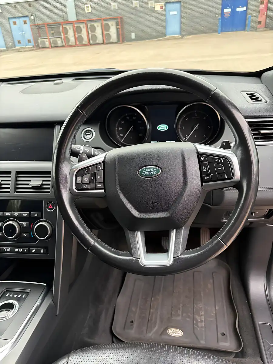 Used 2018 Land Rover Discovery Sport Landmark Grey - Interior and Exterior details 10