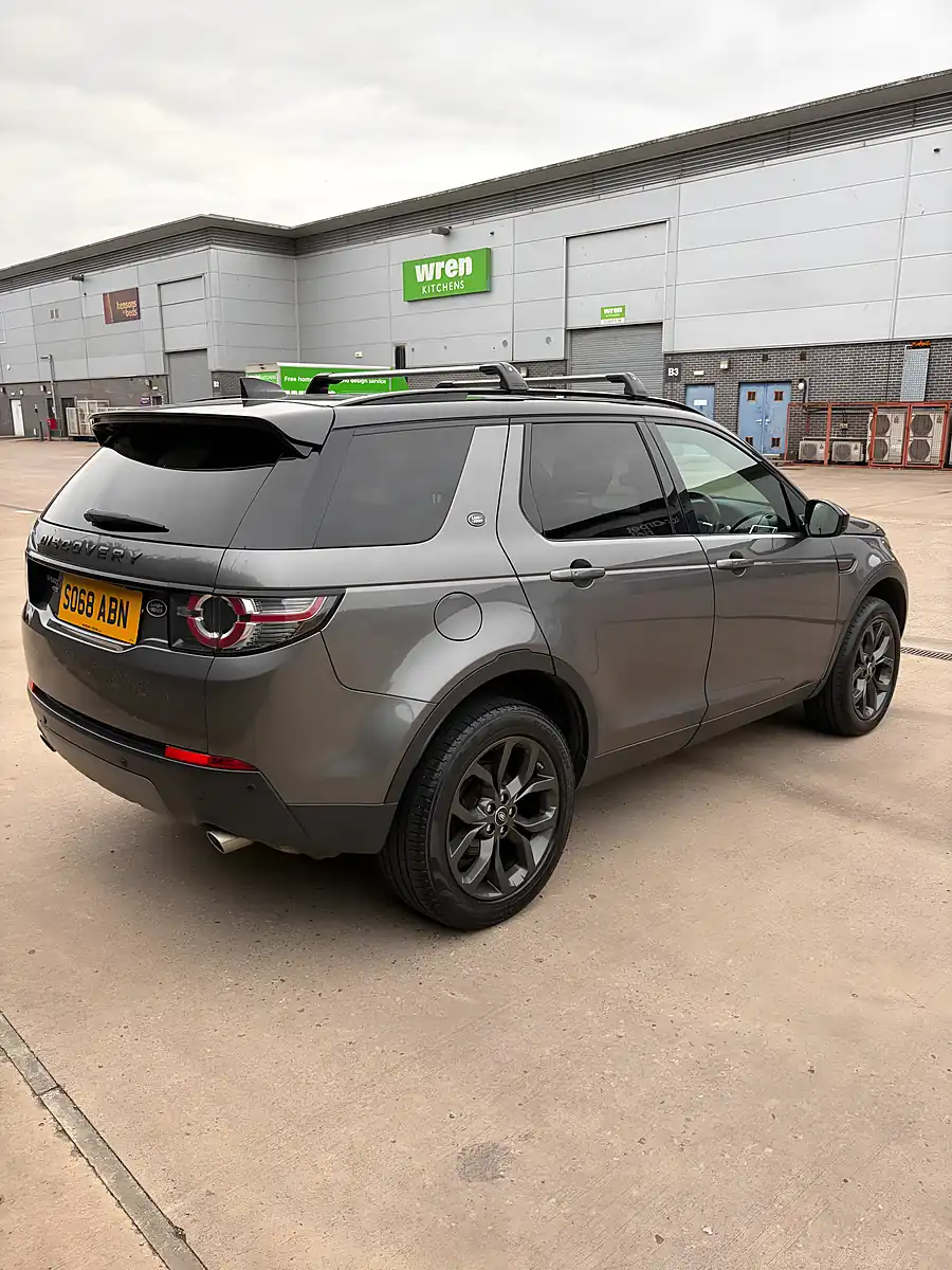 Used 2018 Land Rover Discovery Sport Landmark Grey - Interior and Exterior details 5