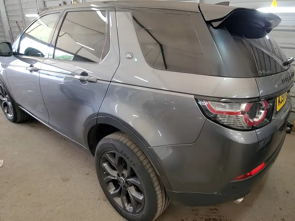 Used 2018 Land Rover Discovery Sport Landmark Grey - Interior and Exterior details 3