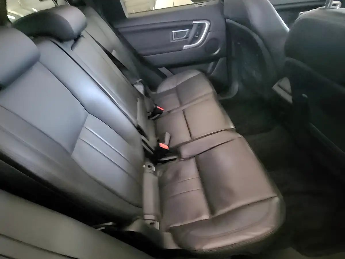 Used 2018 Land Rover Discovery Sport Landmark Grey - Interior and Exterior details 6