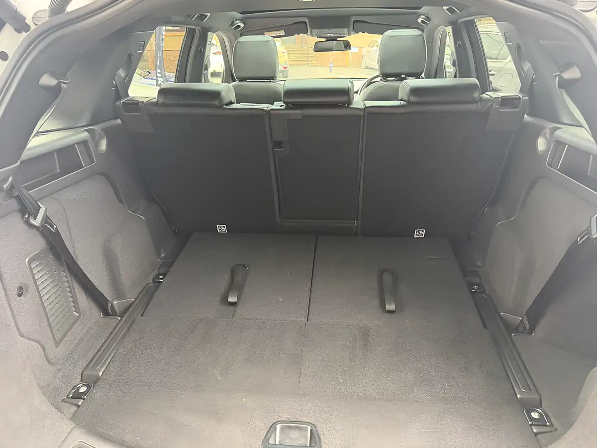 Used 2018 Land Rover Discovery Sport Landmark White - Interior and Exterior details 18