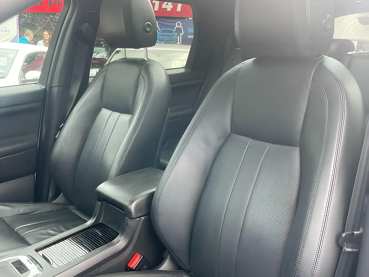Used 2018 Land Rover Discovery Sport Landmark White - Interior and Exterior details 15