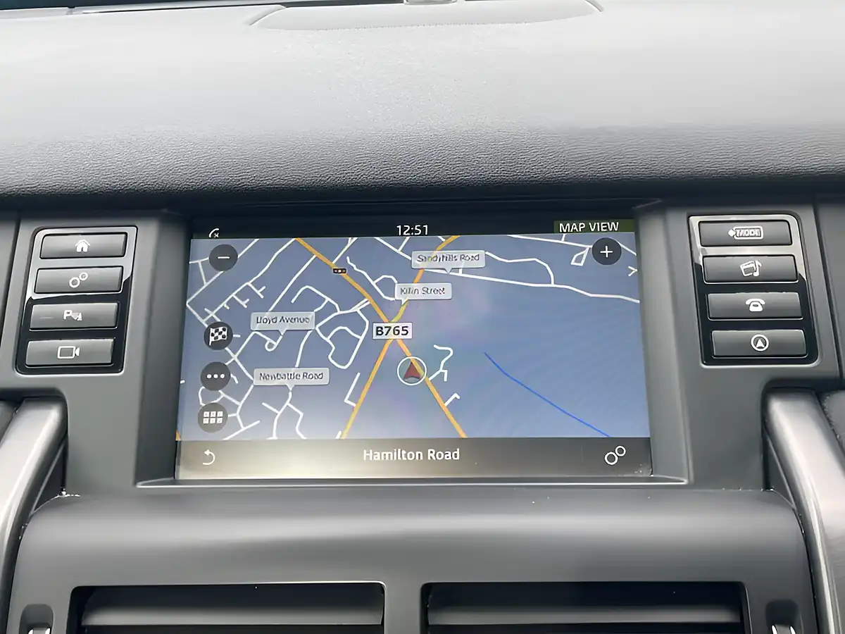 Used 2018 Land Rover Discovery Sport Landmark White - Interior and Exterior details 16
