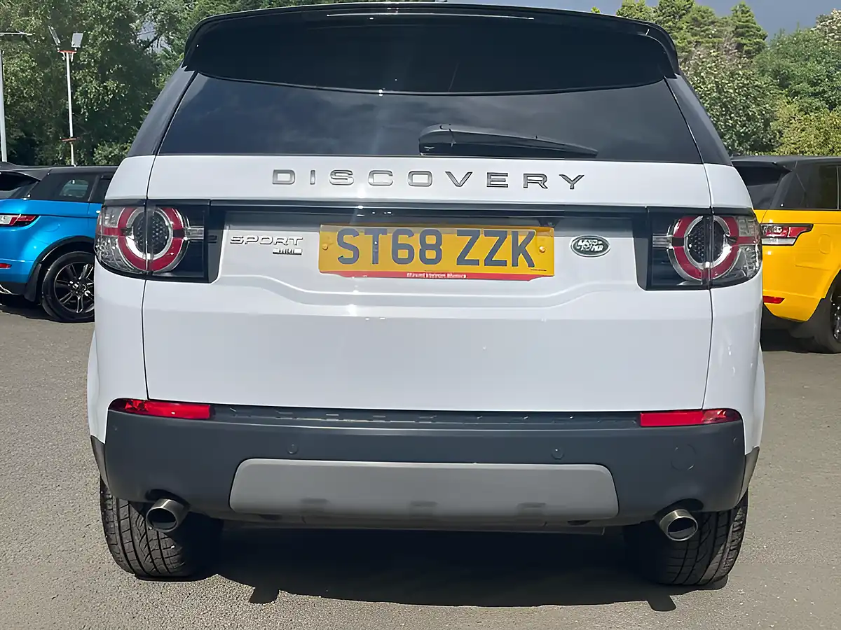 Used 2018 Land Rover Discovery Sport Landmark White - Interior and Exterior details 9
