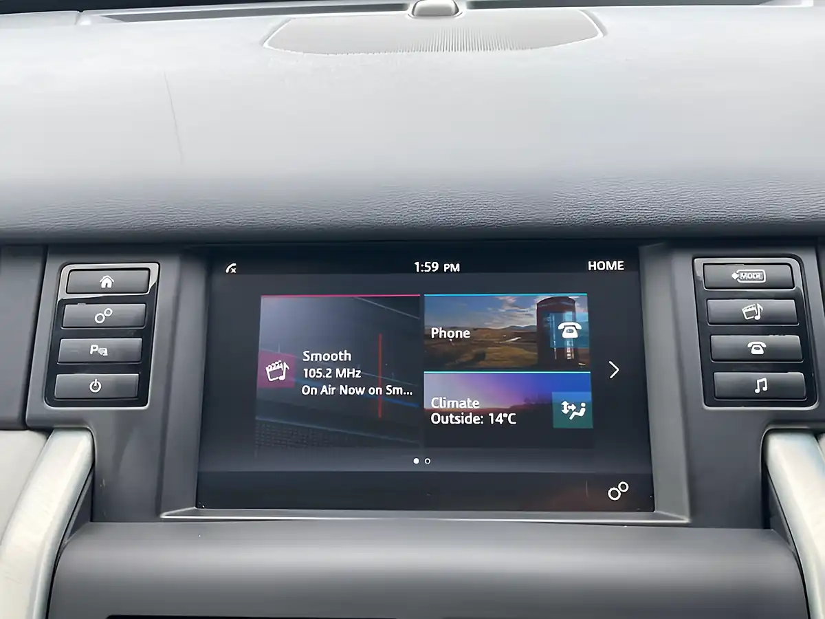 Used 2018 Land Rover Discovery Sport Se Grey - Interior and Exterior details 14