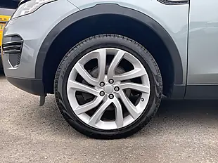 Used 2018 Land Rover Discovery Sport Se Grey - Interior and Exterior details 5