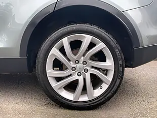 Used 2018 Land Rover Discovery Sport Se Grey - Interior and Exterior details 7