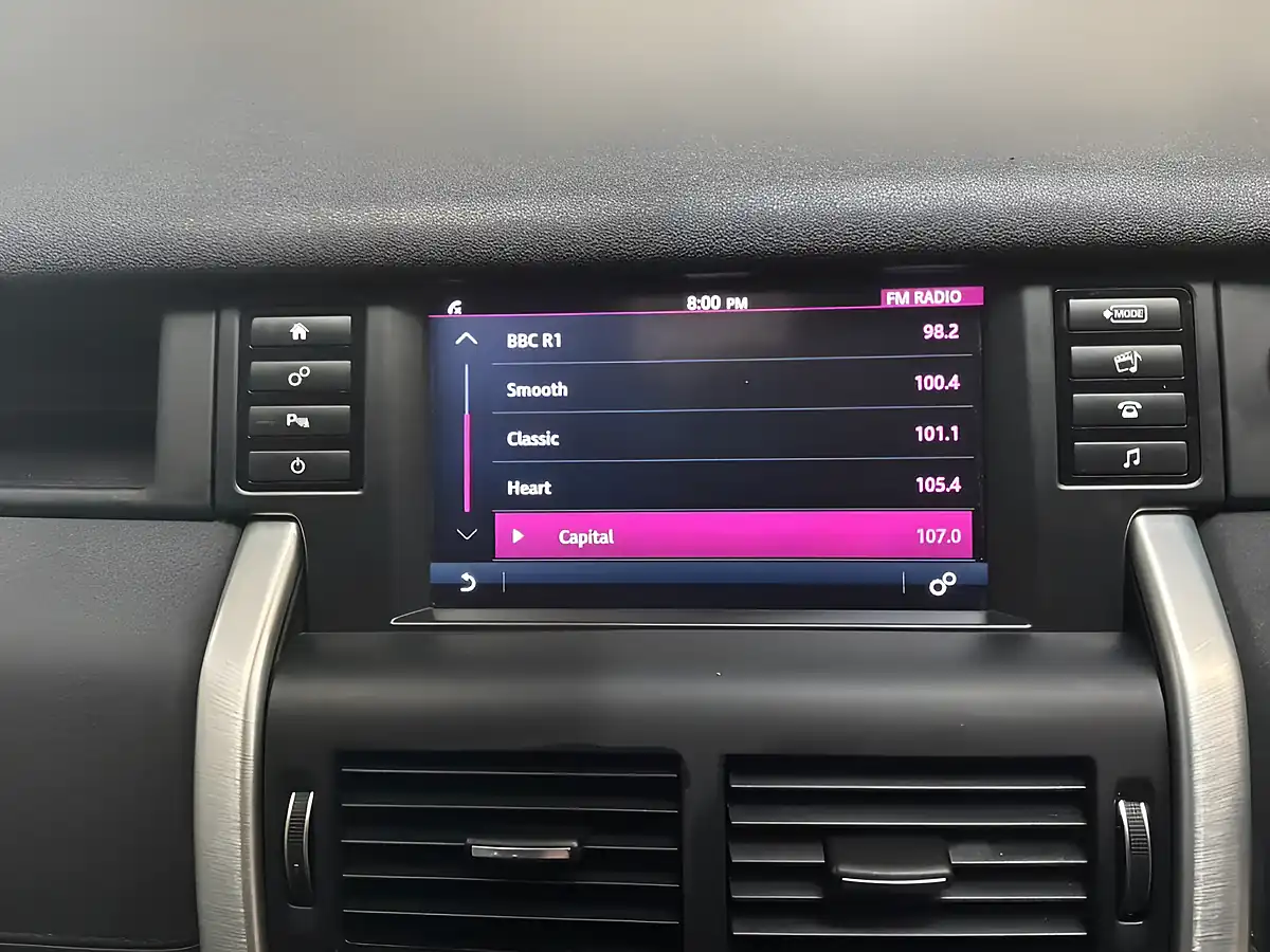 Used 2018 Land Rover Discovery Sport Se Red - Interior and Exterior details 16