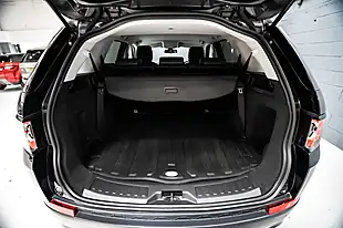 Used 2018 Land Rover Discovery Sport Se Tech Black - Interior and Exterior details 16
