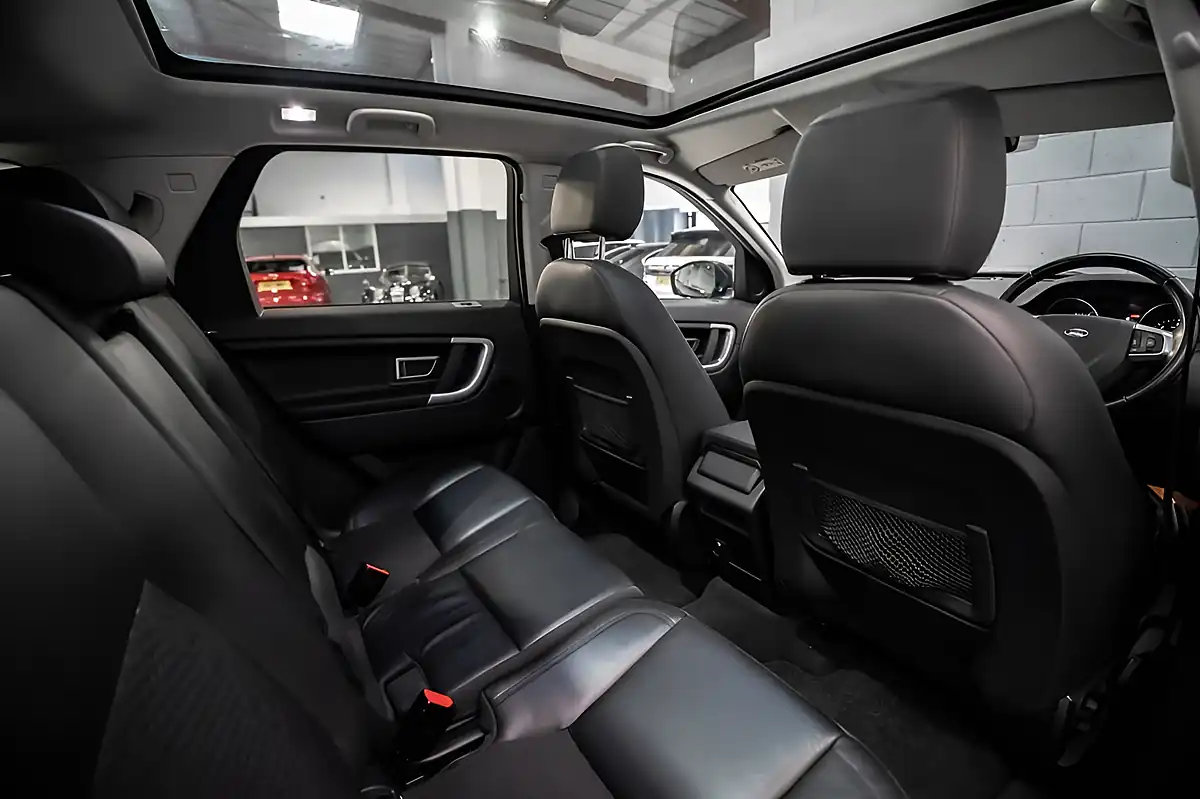 Used 2018 Land Rover Discovery Sport Se Tech Black - Interior and Exterior details 13