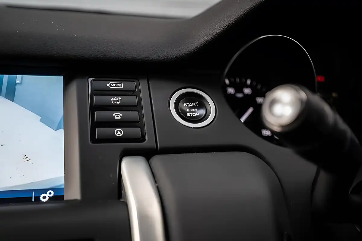 Used 2018 Land Rover Discovery Sport Se Tech Black - Interior and Exterior details 17