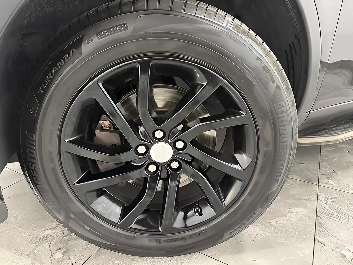 Used 2018 Land Rover Discovery Sport Se Tech Black - Interior and Exterior details 7