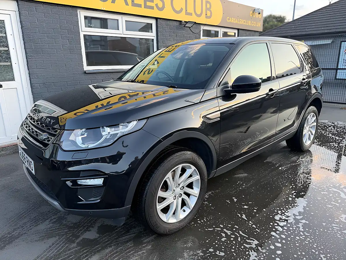 Used 2018 Land Rover Discovery Sport Se Tech Black - Interior and Exterior details 10