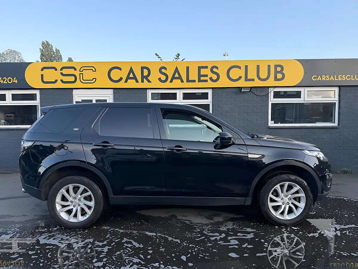 Used 2018 Land Rover Discovery Sport Se Tech Black - Interior and Exterior details 13