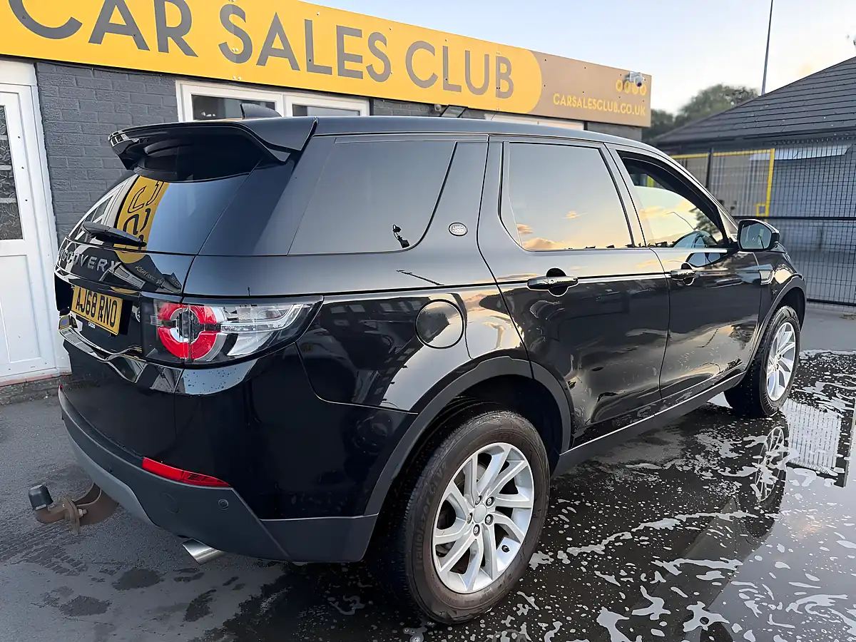 Used 2018 Land Rover Discovery Sport Se Tech Black - Interior and Exterior details 14