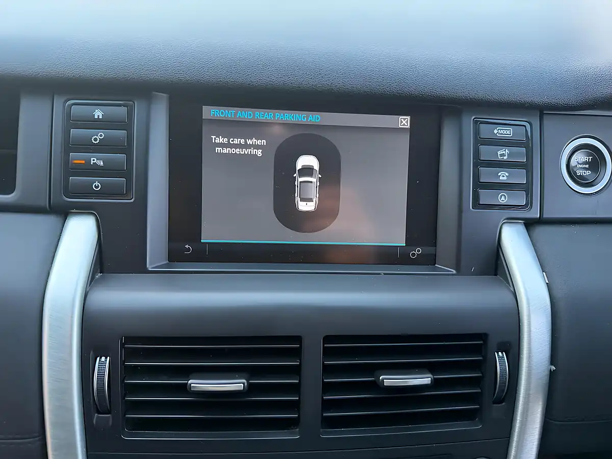 Used 2018 Land Rover Discovery Sport Se Tech Black - Interior and Exterior details 19