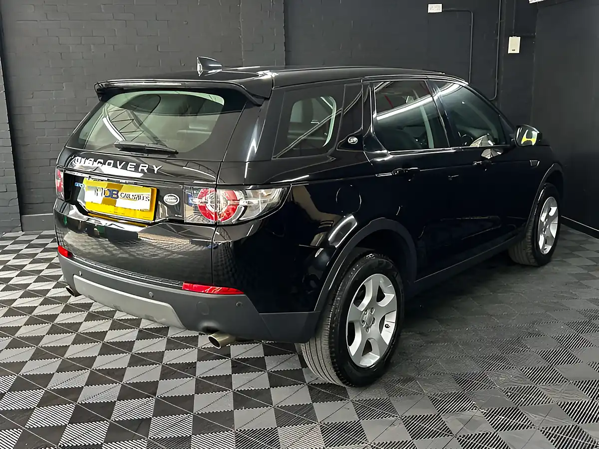 Used 2018 Land Rover Discovery Sport Se Tech Edition Black - Interior and Exterior details 18