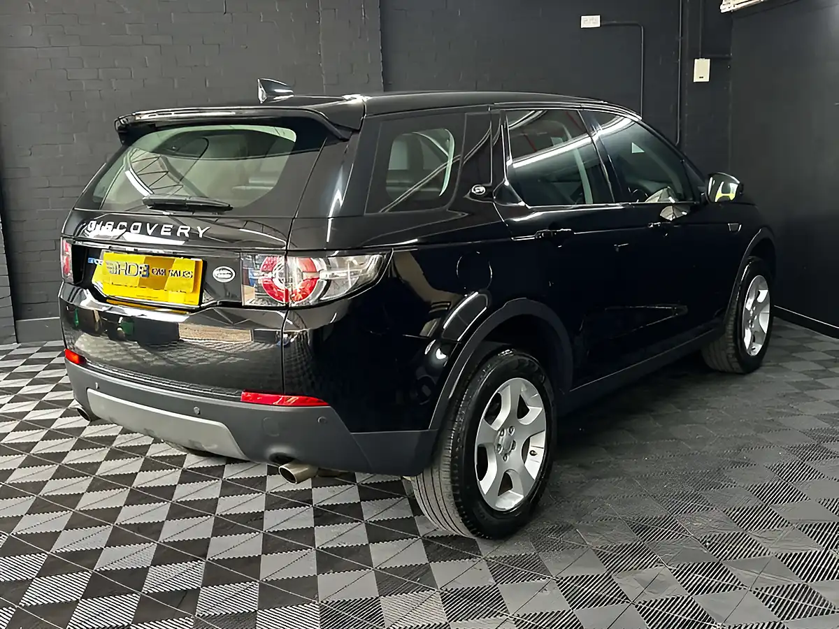 Used 2018 Land Rover Discovery Sport Se Tech Edition Black - Interior and Exterior details 19