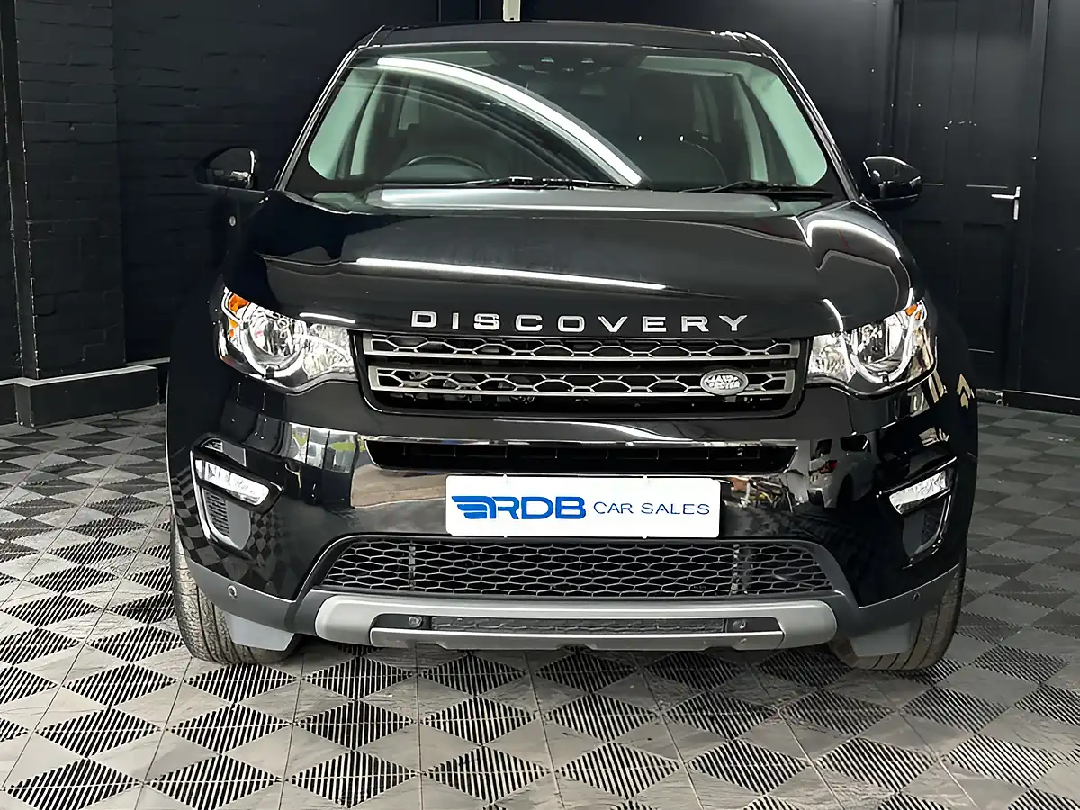 Used 2018 Land Rover Discovery Sport Se Tech Edition Black - Interior and Exterior details 8