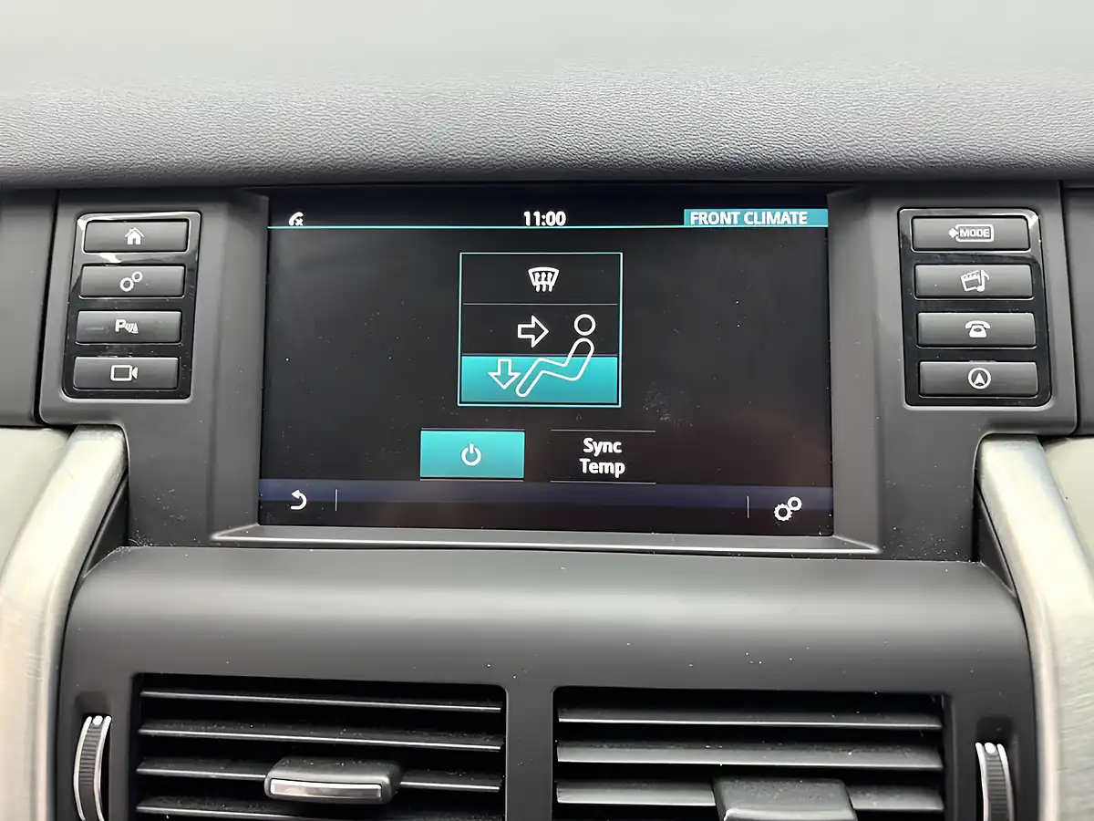 Used 2018 Land Rover Discovery Sport Se Tech Fuji White - Interior and Exterior details 12