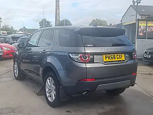 Used 2018 Land Rover Discovery Sport Se Tech Grey - Interior and Exterior details 13