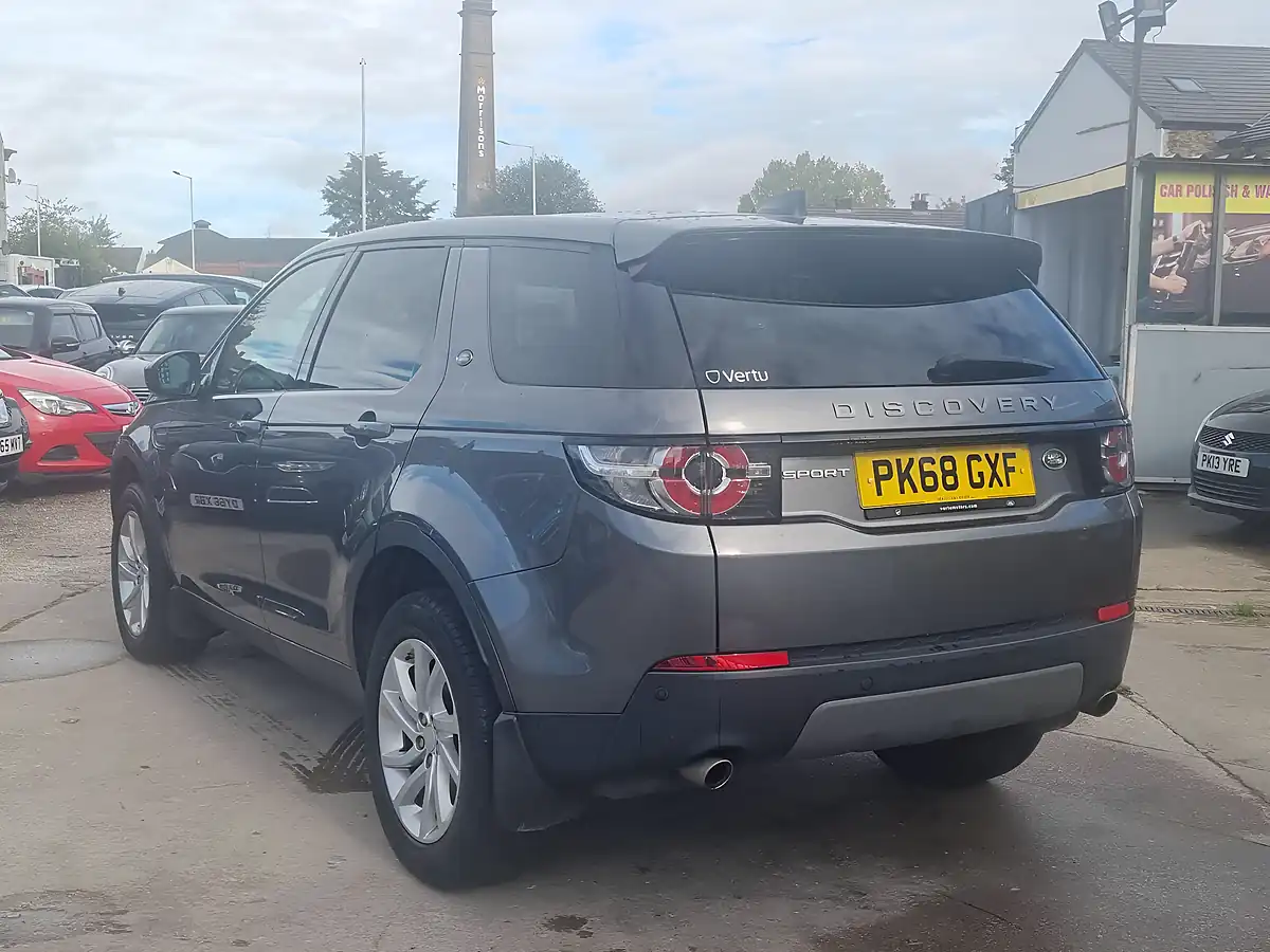 Used 2018 Land Rover Discovery Sport Se Tech Grey - Interior and Exterior details 13