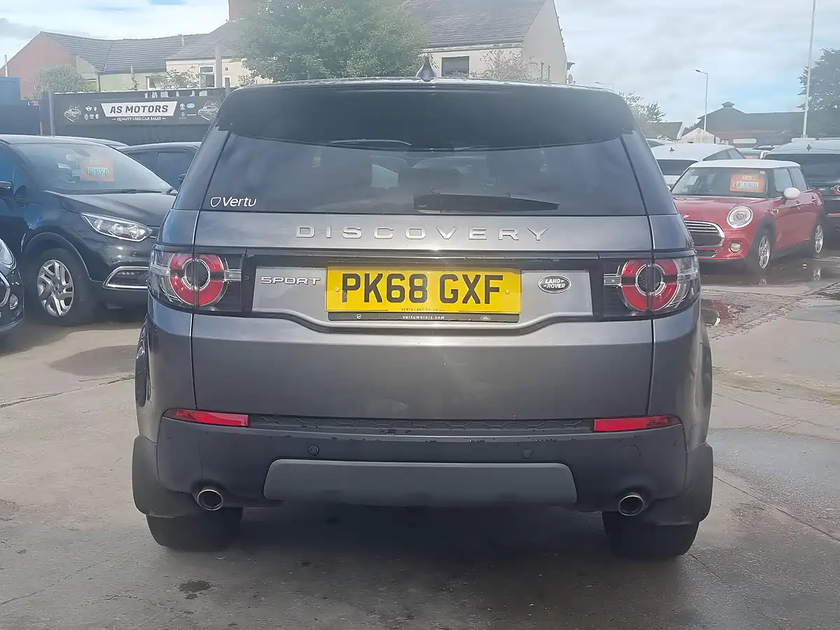 Used 2018 Land Rover Discovery Sport Se Tech Grey - Interior and Exterior details 14