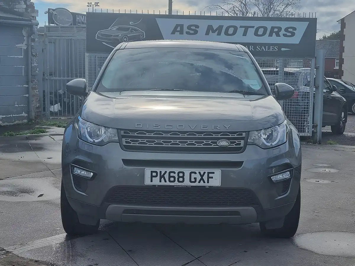 Used 2018 Land Rover Discovery Sport Se Tech Grey - Interior and Exterior details 2