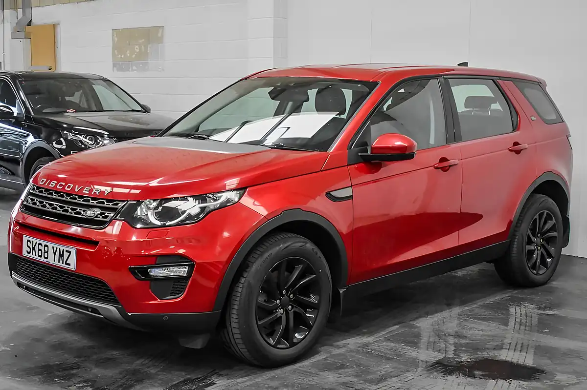 Used 2018 Land Rover Discovery Sport Se Tech Red - Interior and Exterior details 5