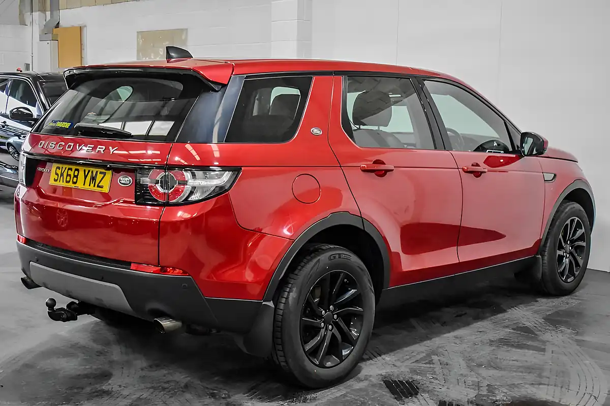 Used 2018 Land Rover Discovery Sport Se Tech Red - Interior and Exterior details 6