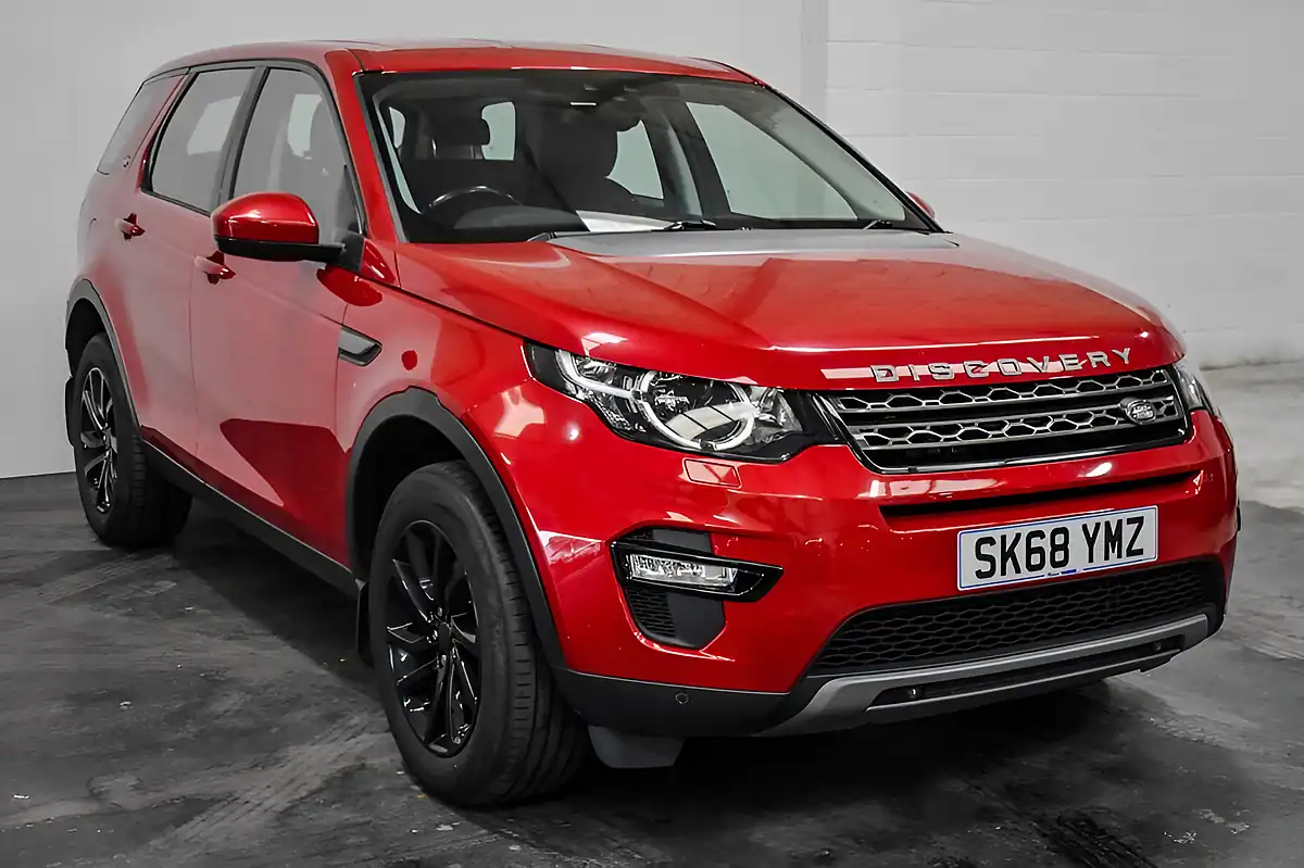 Used 2018 Land Rover Discovery Sport Se Tech Red - Interior and Exterior details 9