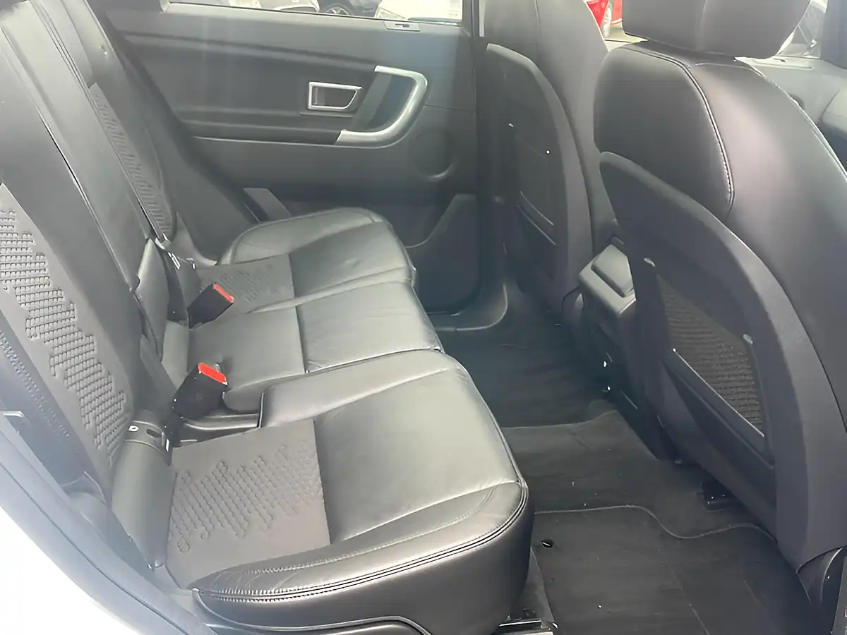 Used 2018 Land Rover Discovery Sport Se Tech White - Interior and Exterior details 13